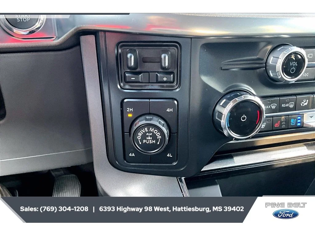 Used 2026 Oxford White Ford Lariat image 23