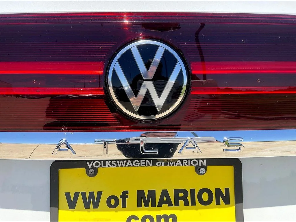 New 2026 White Volkswagen 2.0T SE w/Technology image 26