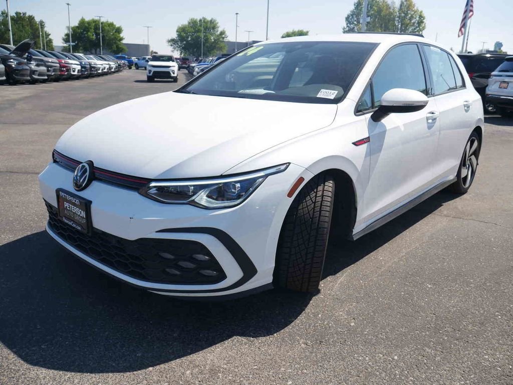 Used 2024  Volkswagen 2.0T S image 4