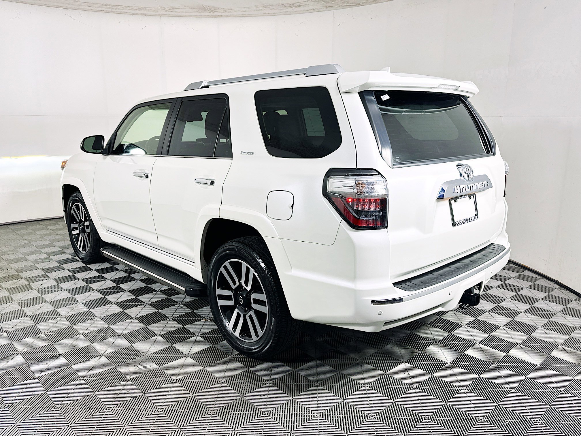 2023 Toyota 4Runner thumbnail 7
