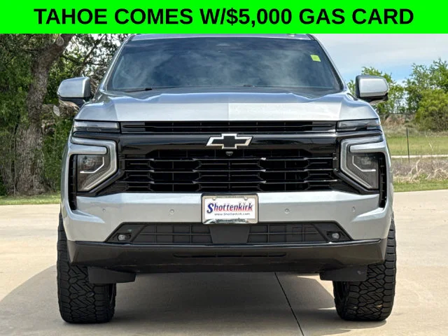 Used 2025 Gray Chevrolet RST image 2