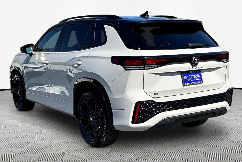 New 2026 Beige Volkswagen 2.0T SE R-Line Black image 4