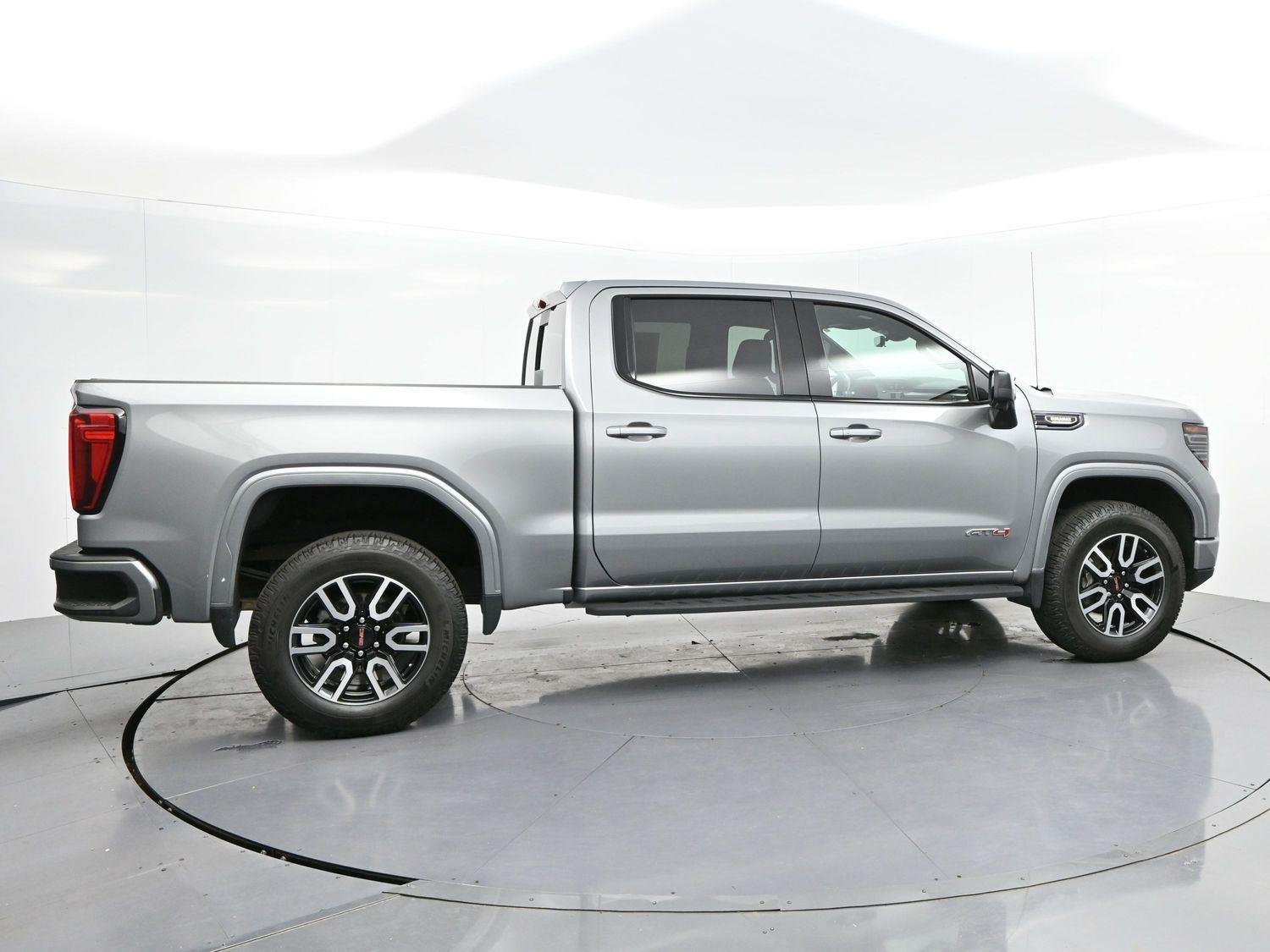 Used 2024 Sterling Metallic GMC AT4 image 8