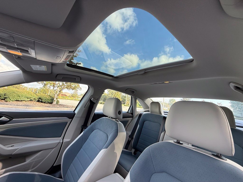 New 2026 Opal White Pearl Volkswagen 1.5T SE image 21