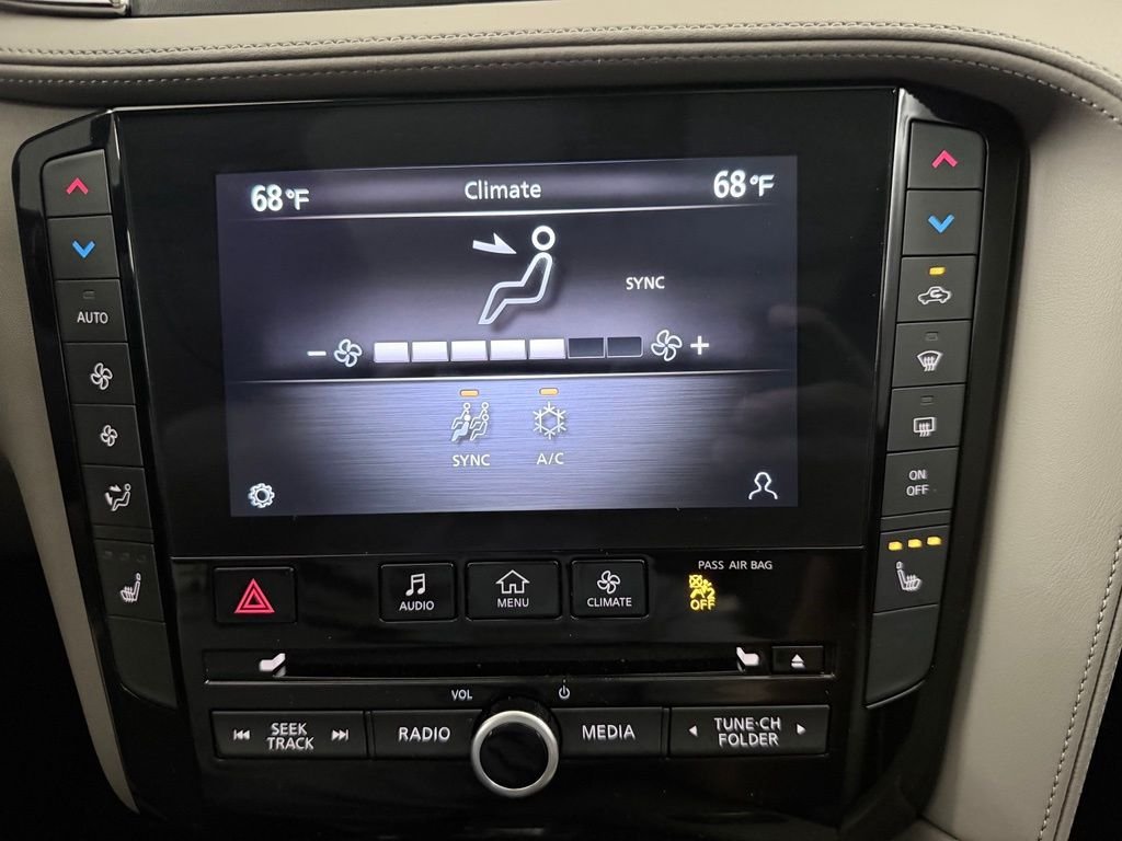 Used 2023 Gray INFINITI LUXE image 19