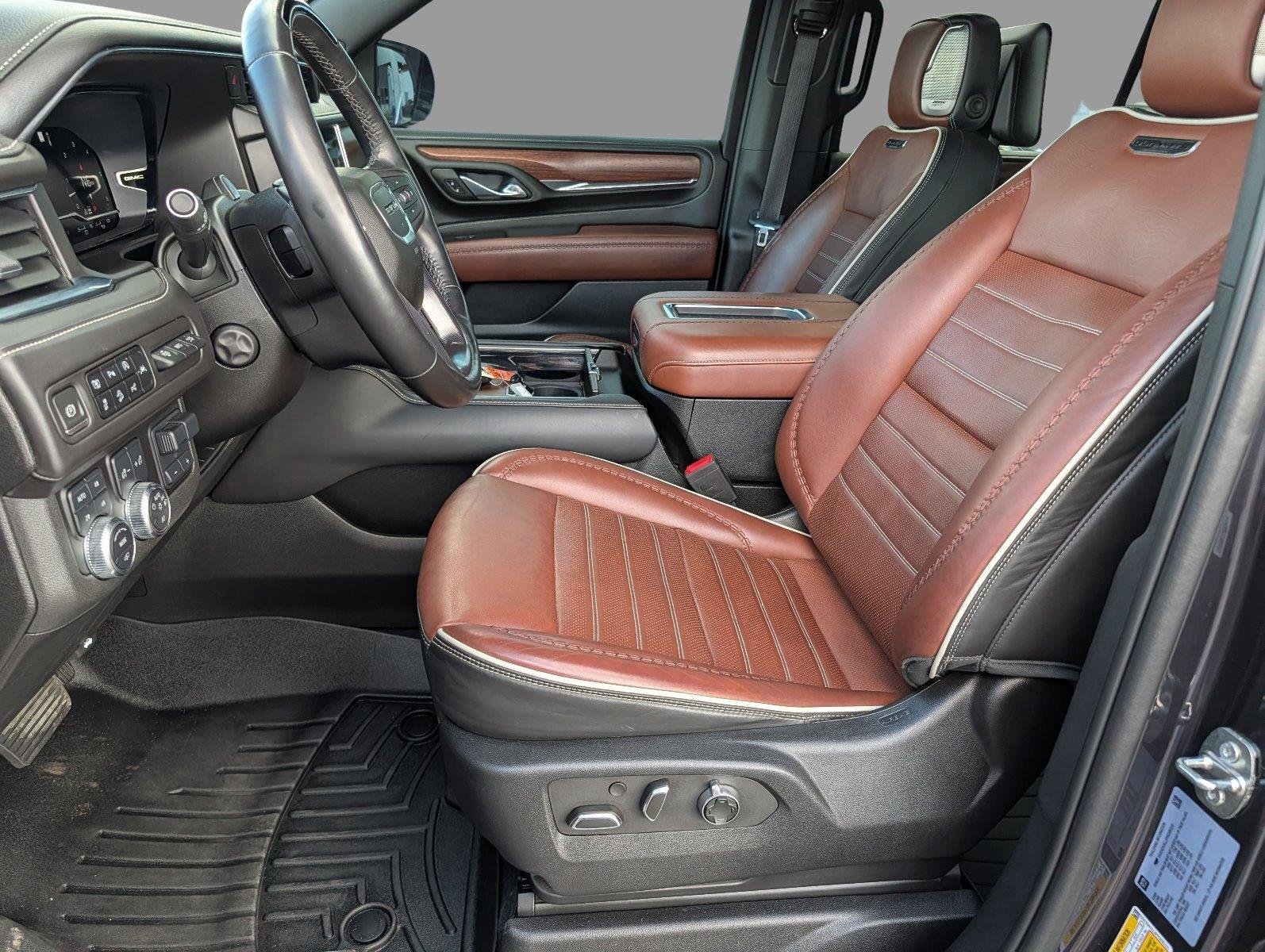 Certified Used 2023 TITANIUM RUSH METALLIC GMC Denali Ultimate image 10