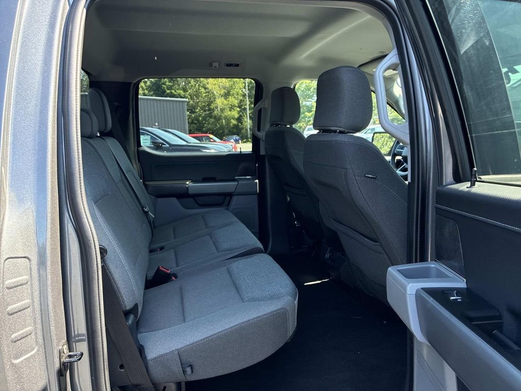 Used 2025 Gray Ford XLT image 10