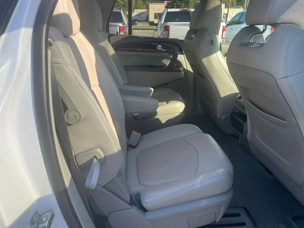 Used 2016 WHITE FROST TRICOAT Buick Premium image 19