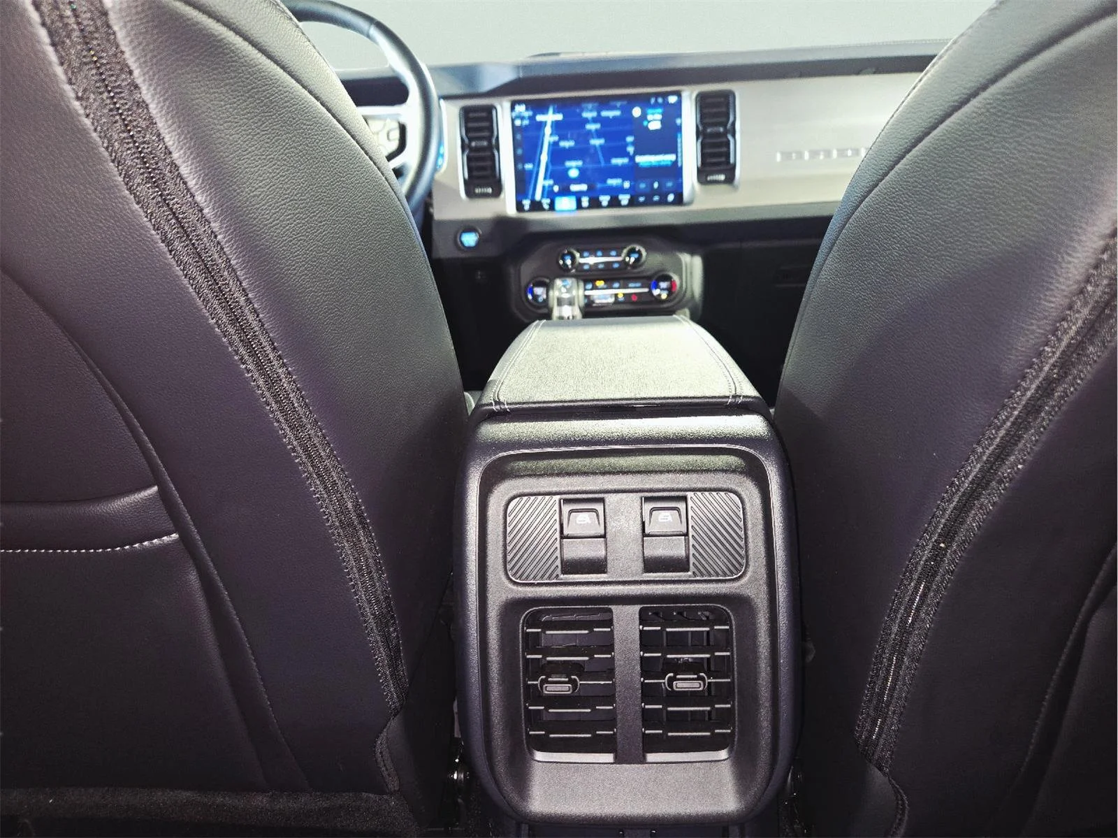 Used 2025 Oxford White Ford Outer Banks image 43
