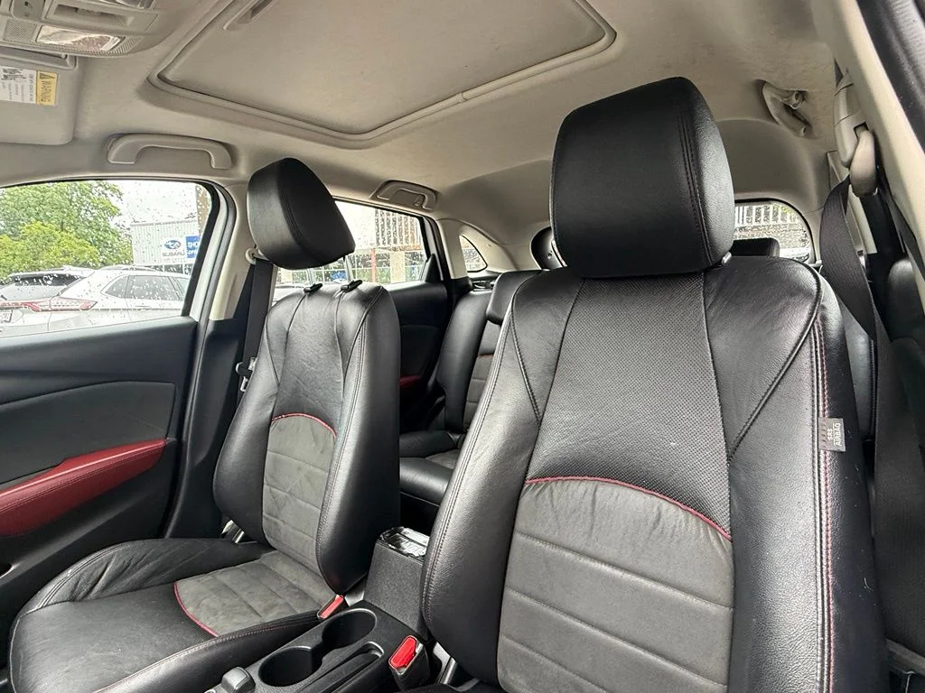 Used 2017 White Mazda Grand Touring image 24