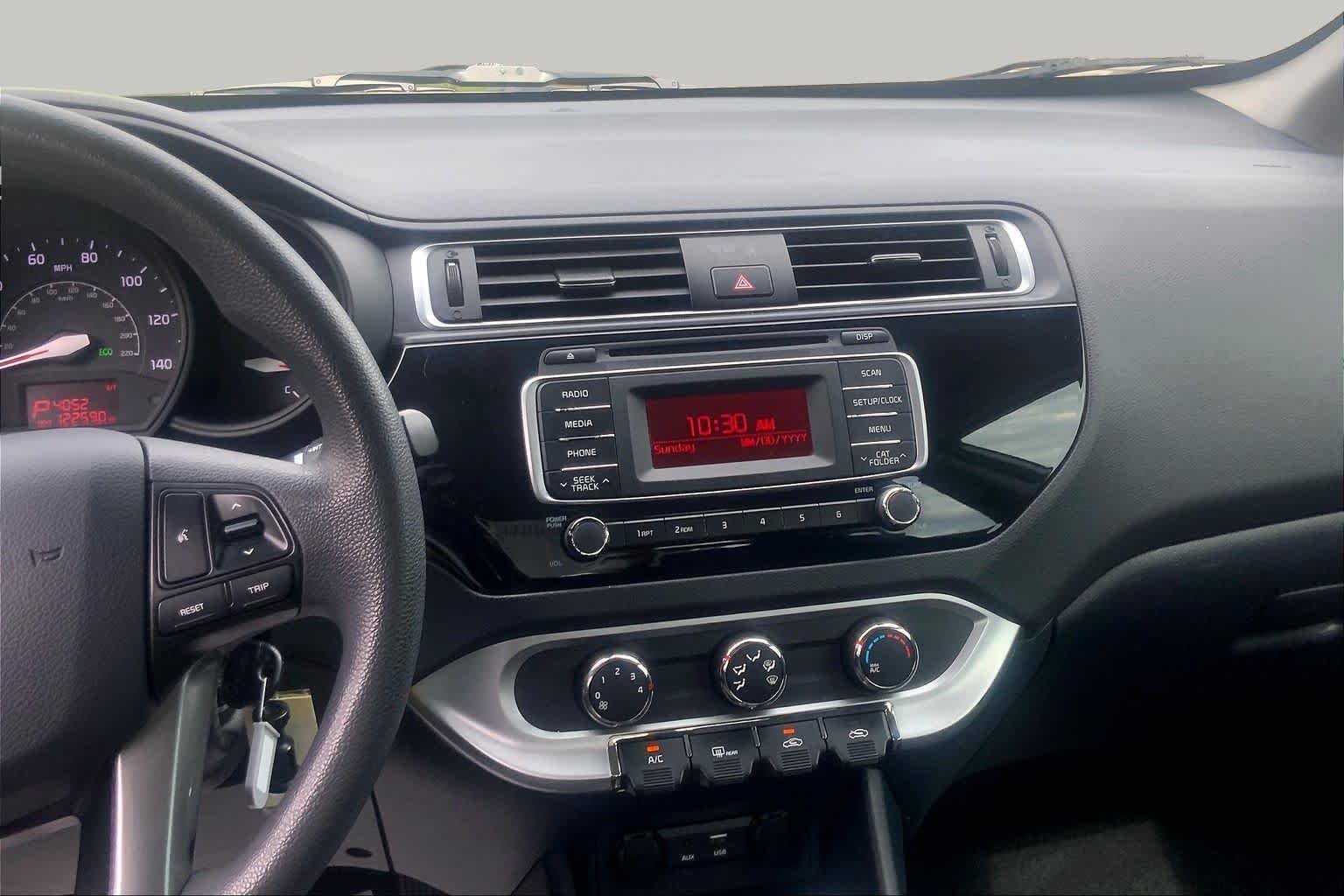 Pre-Owned 2016 Kia Rio LX