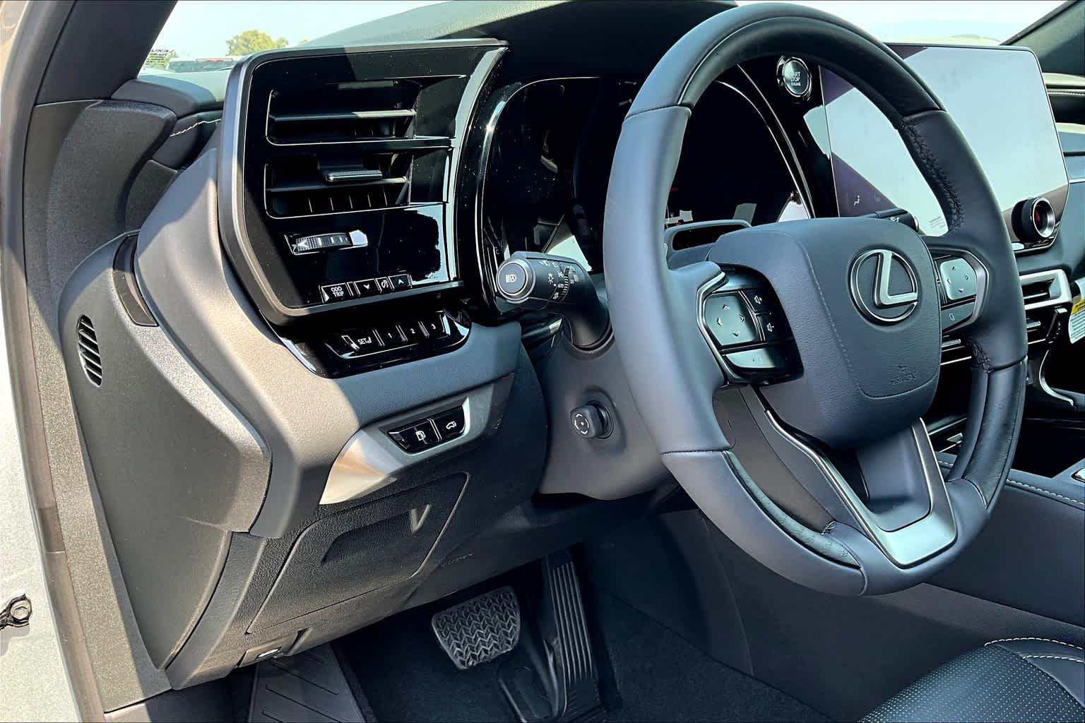 Certified Used 2024 Iridium Lexus Premium Plus image 15