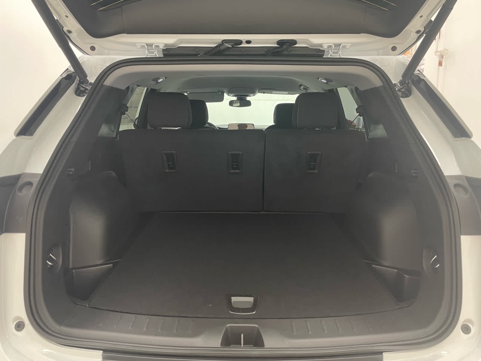 New 2026 Summit White Chevrolet 2LT image 12