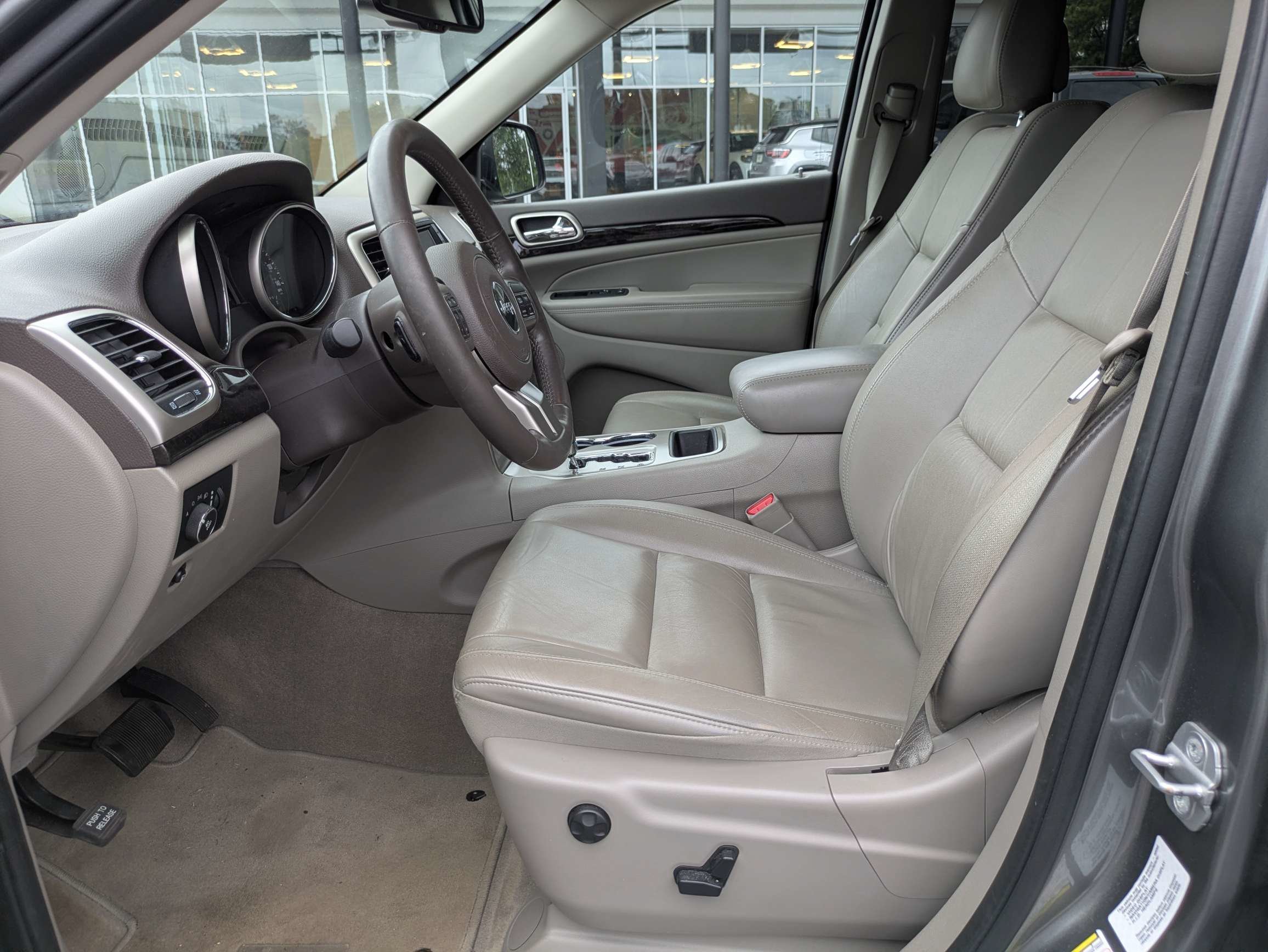 Used 2013 Gray Jeep Laredo image 16