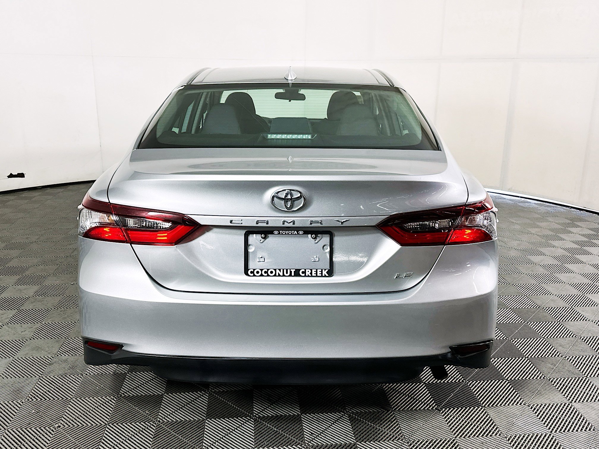 2023 Toyota Camry thumbnail 6