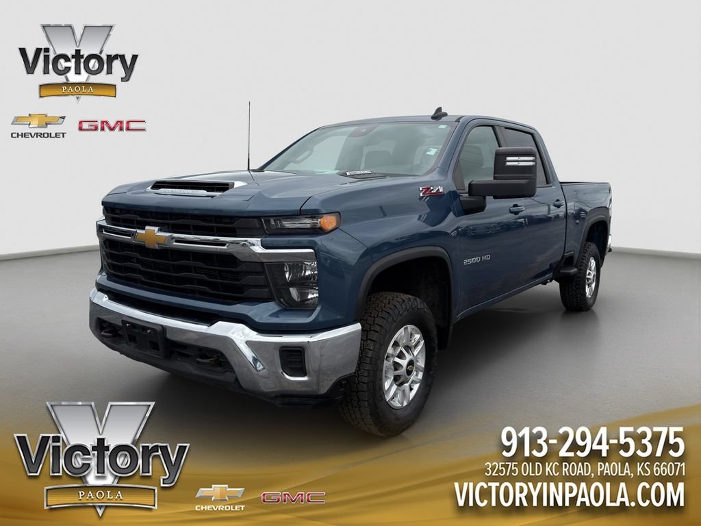 Used 2024 Lakeshore Blue Metallic Chevrolet LT image 1