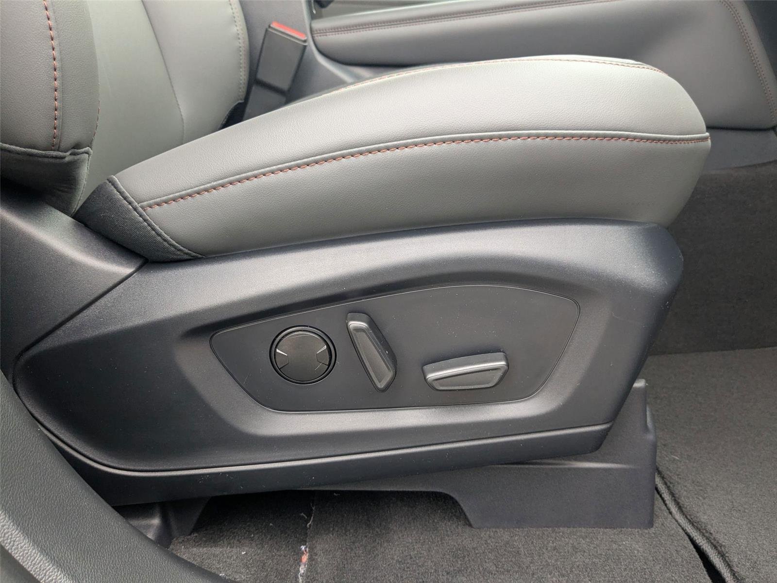 New 2026 Vapor Blue Metallic Ford Active image 36