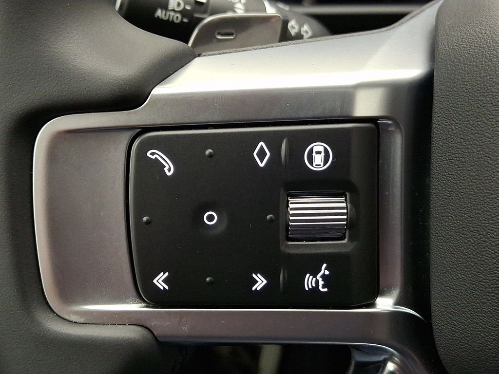 Certified Used 2025 Fuji White Land Rover S image 23