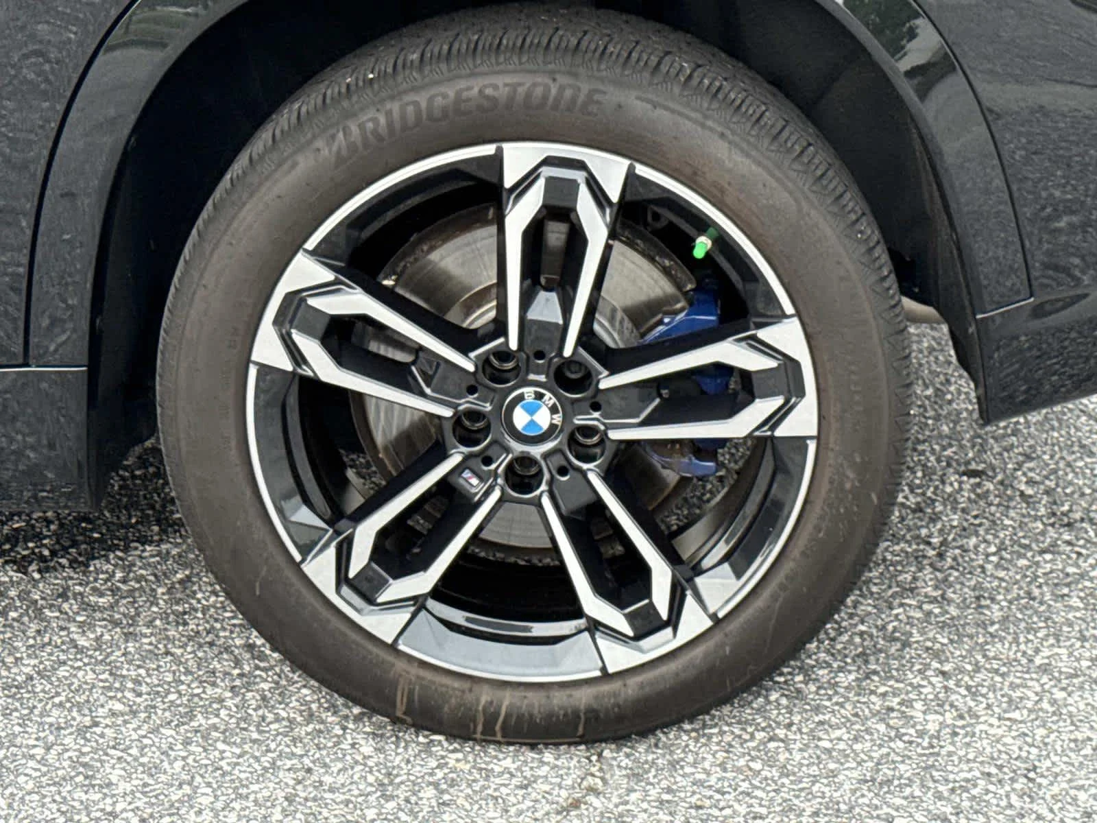 Used 2025 Black Sapphire Metallic BMW M35i image 12