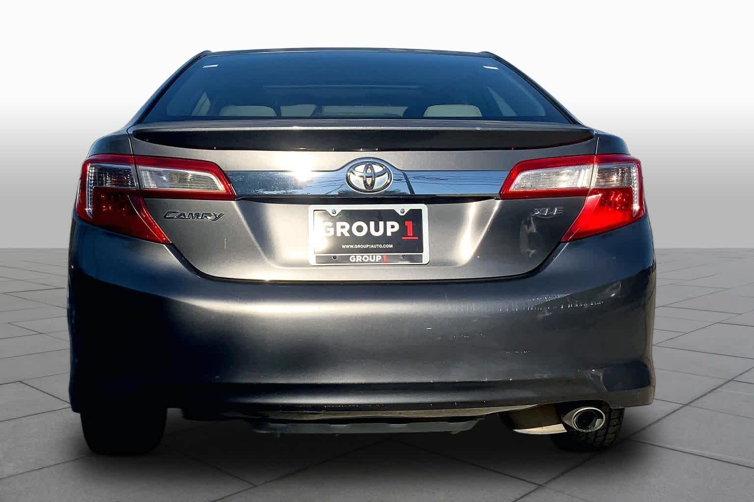 Used 2012 Magnetic Gray Metallic Toyota XLE image 4