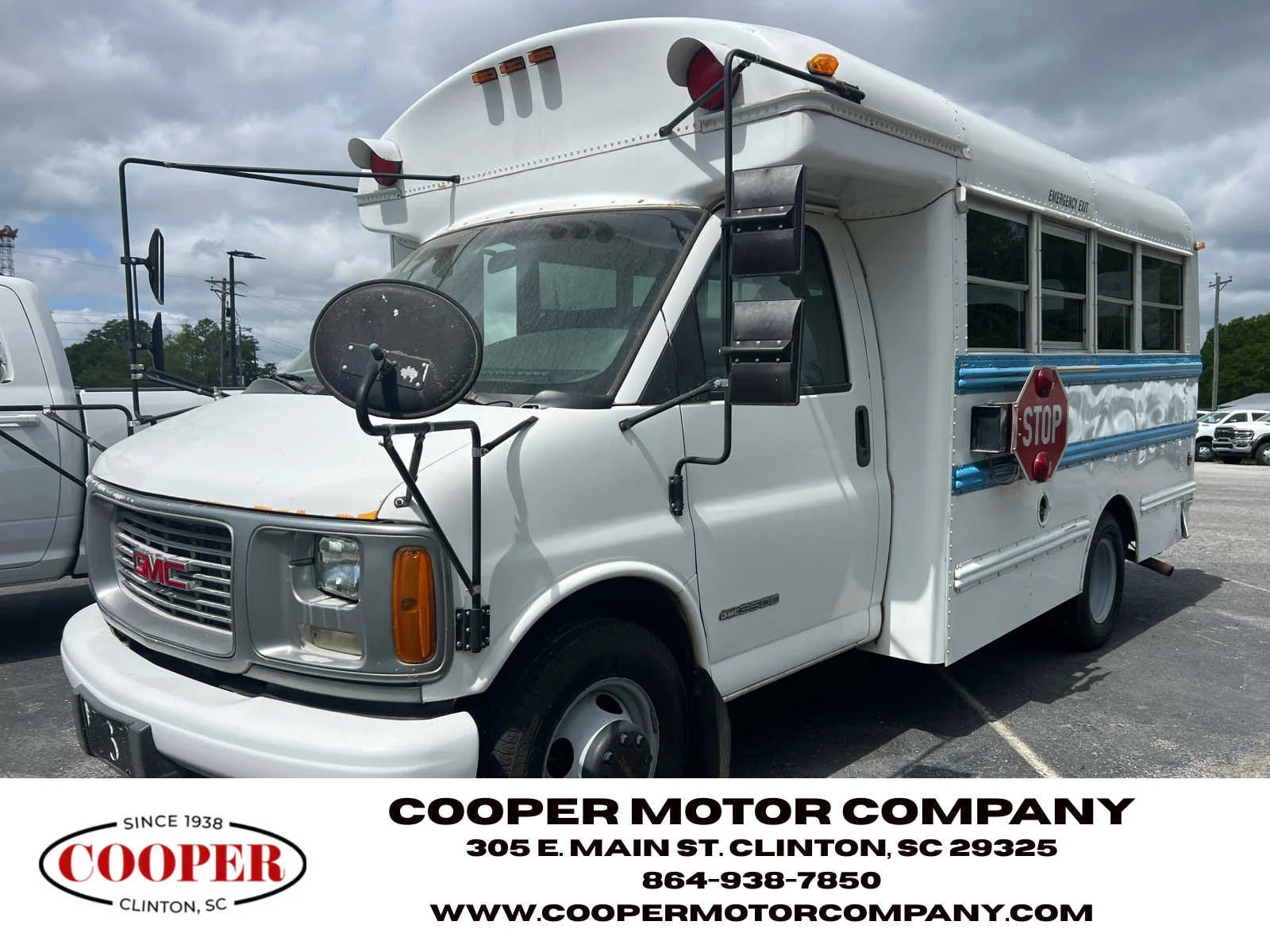 2002 GMC Savana 3500's photo