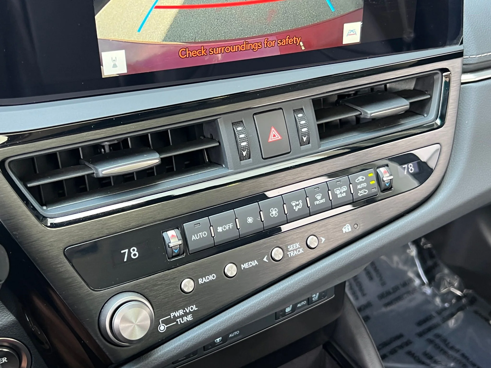 Used 2025 Red Lexus 300h F SPORT Design image 29