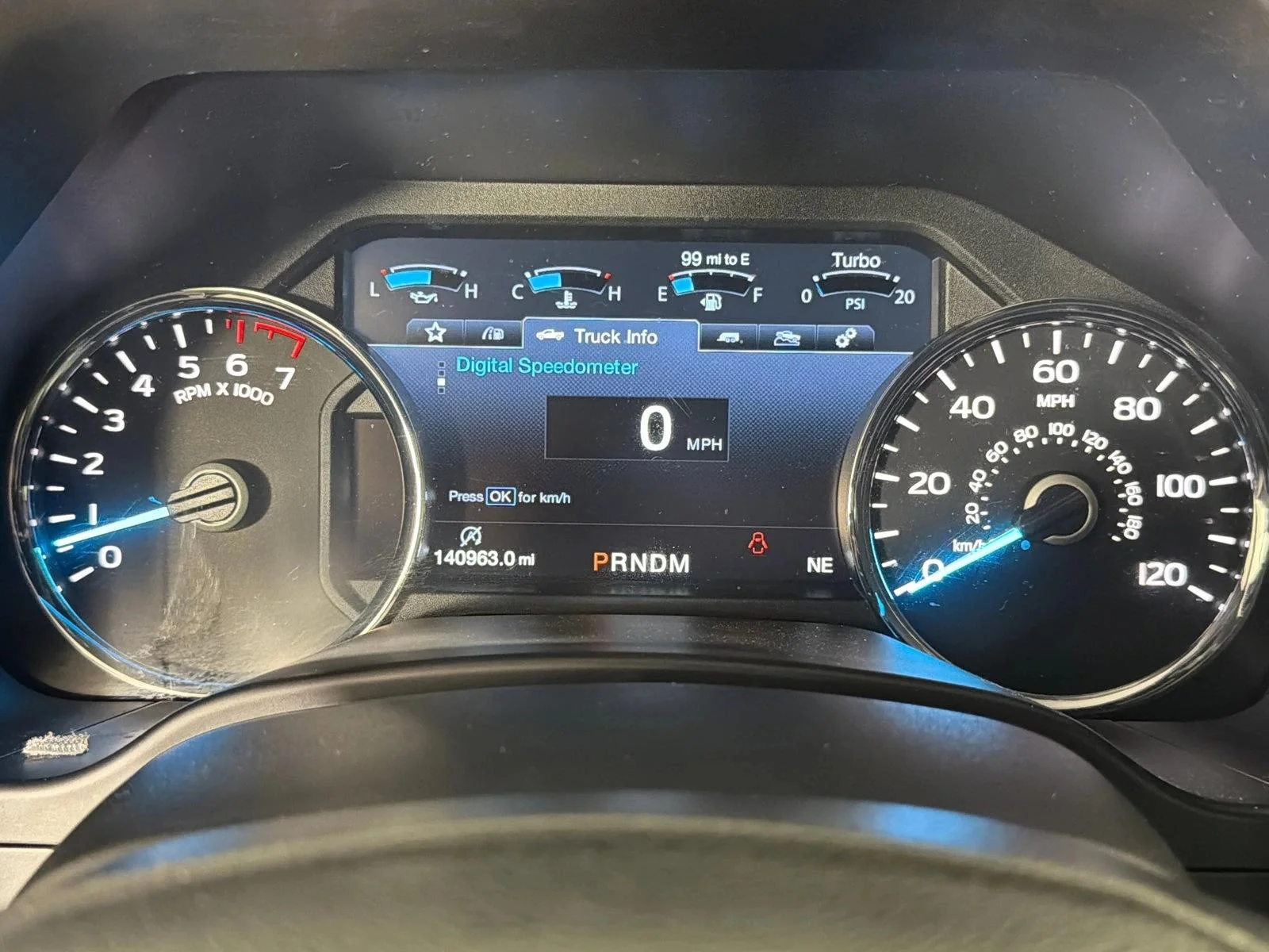 Used 2019 White Ford Platinum image 27