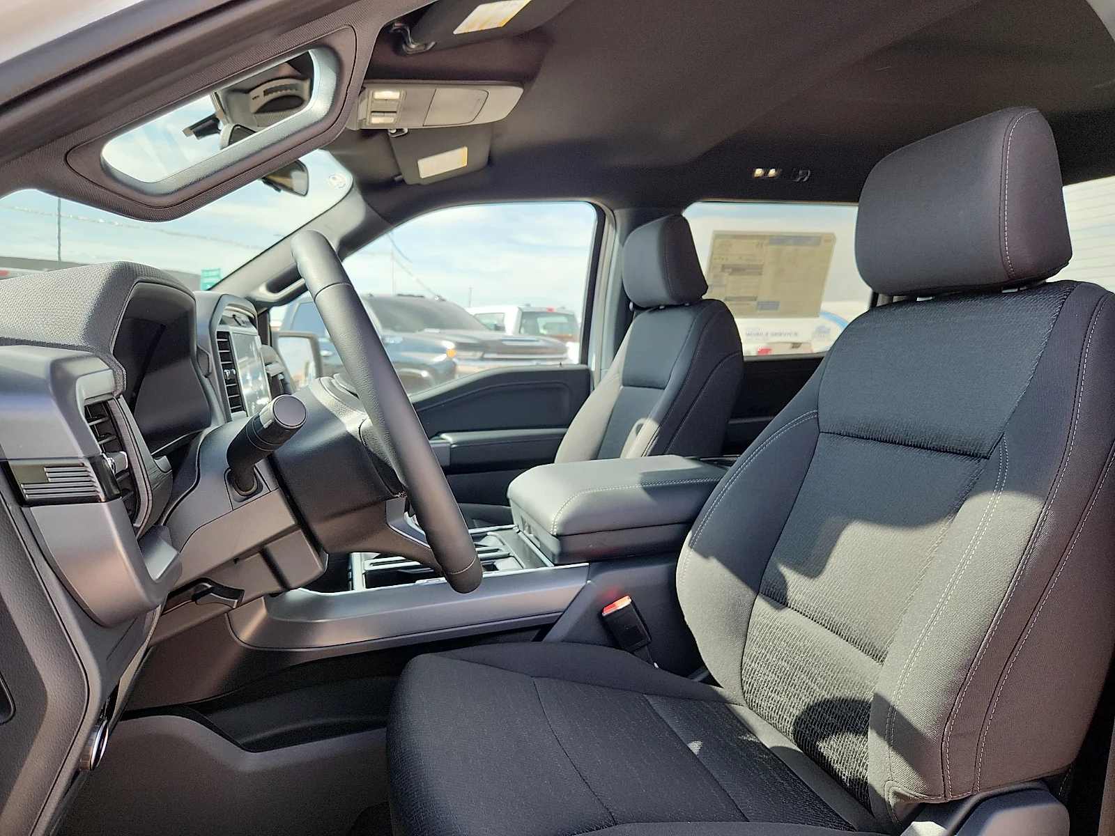New 2026 Oxford White Ford XLT image 17