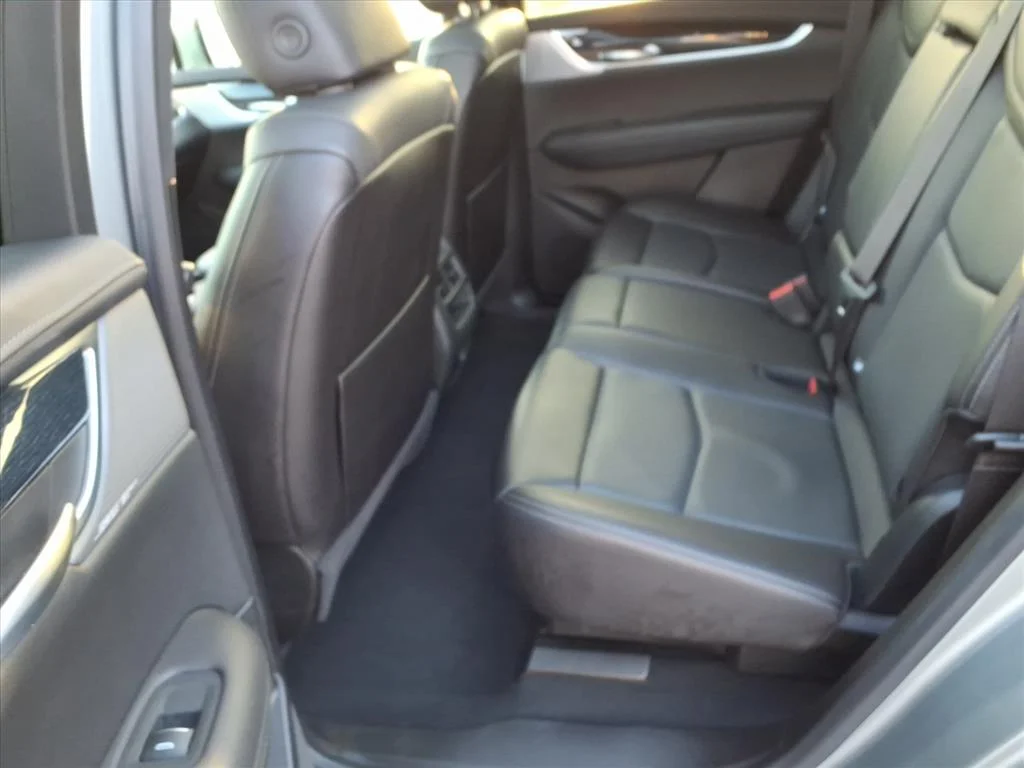 Used 2025 Silver Cadillac Premium Luxury image 5