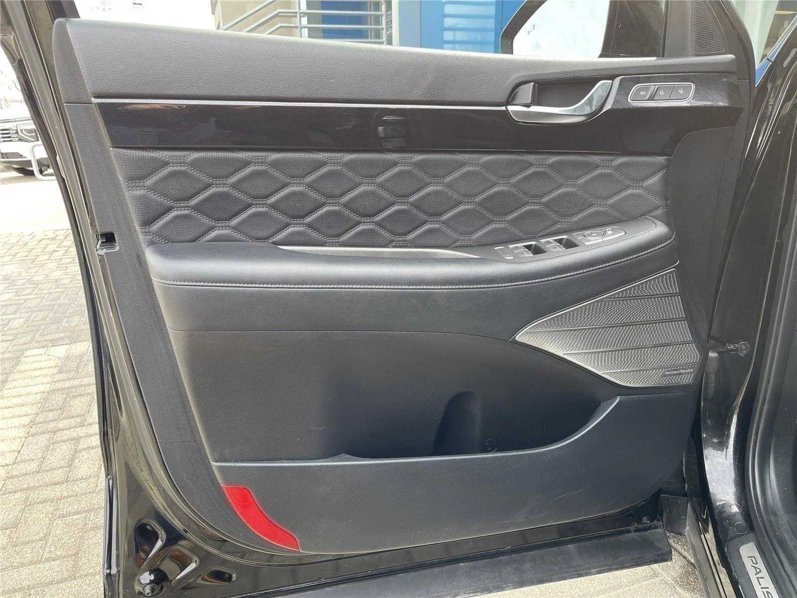 Used 2021 Black Hyundai Calligraphy image 13