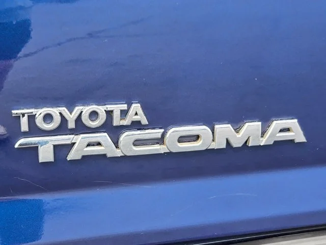 Used 2007 Blue Toyota  image 16