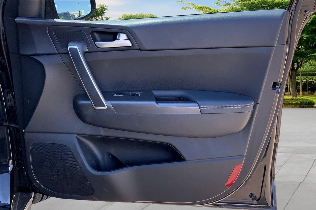 Used 2020 Red Kia LX image 27