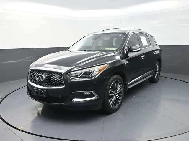 Used 2019 Black INFINITI LUXE image 6