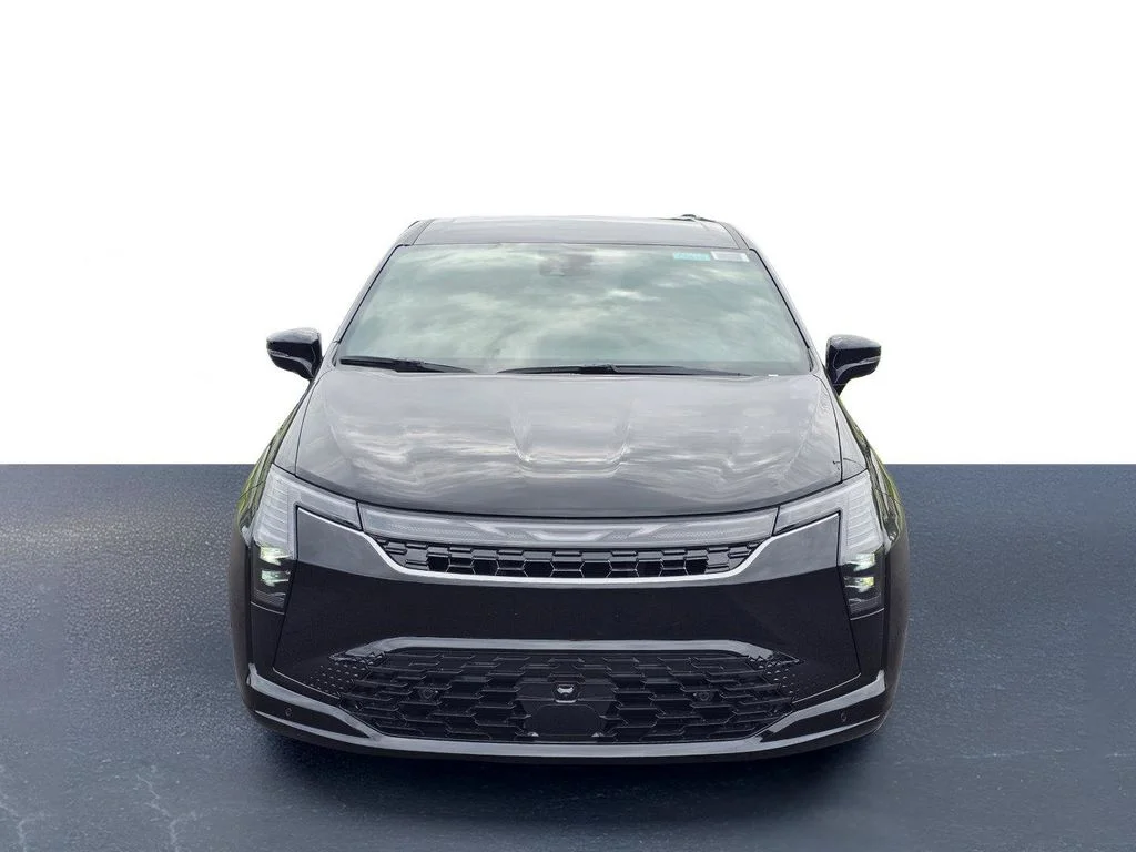 New 2027 Diamond Black Crystal Pearl-Coat Exterior Paint Chrysler Select image 2
