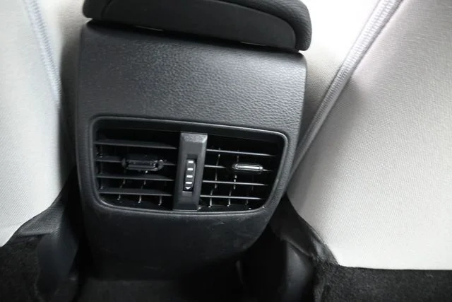 Used 2025 Blue Toyota L image 16