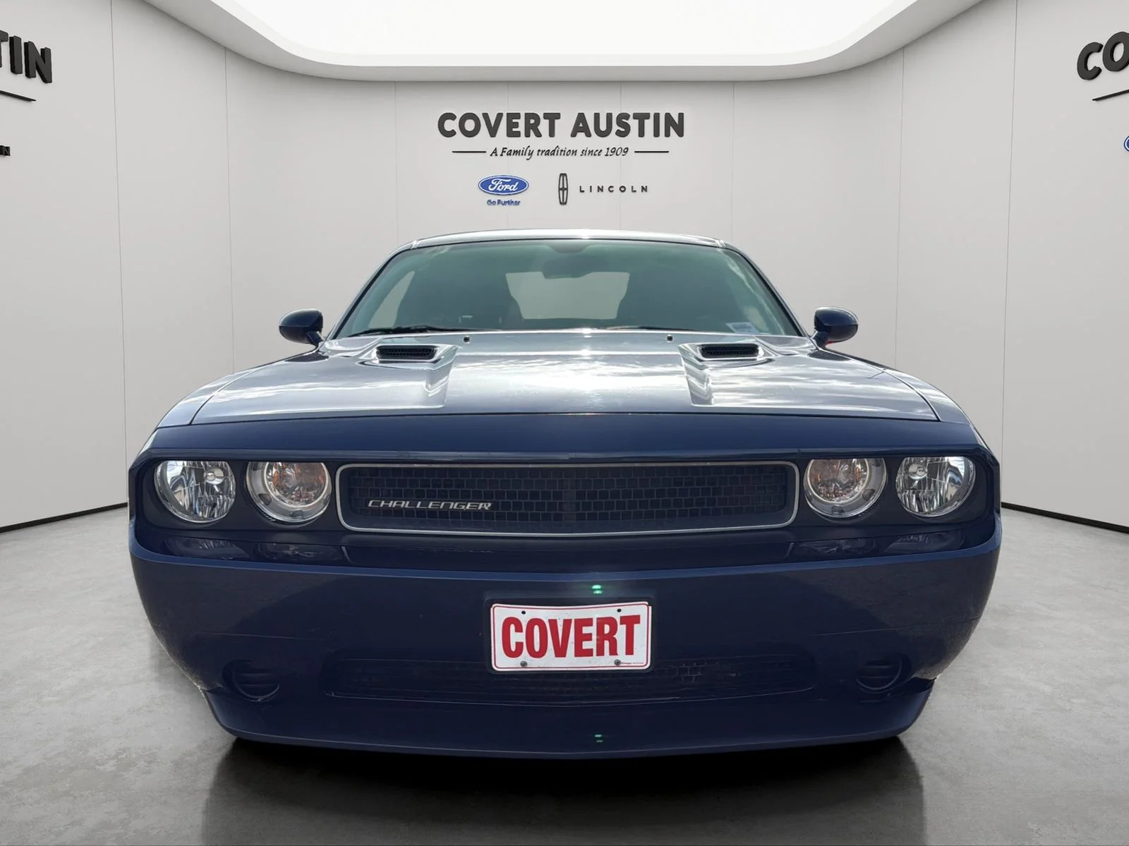 Used 2014 Blue Dodge SXT image 8