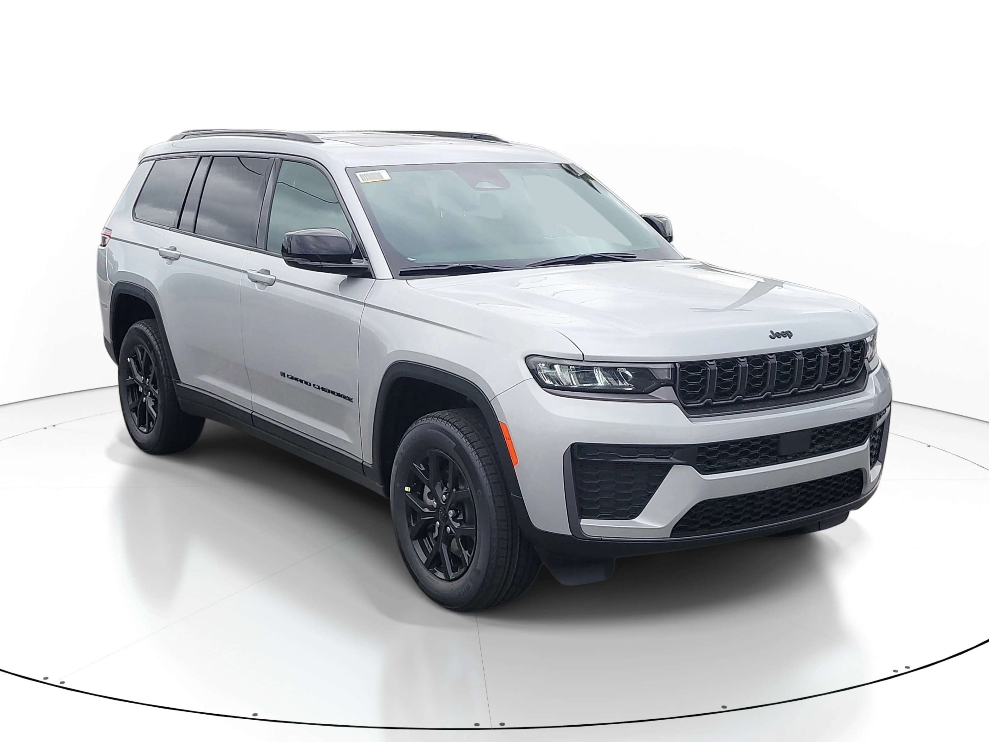New 2026 Silver Zynith Jeep Laredo Altitude image 2