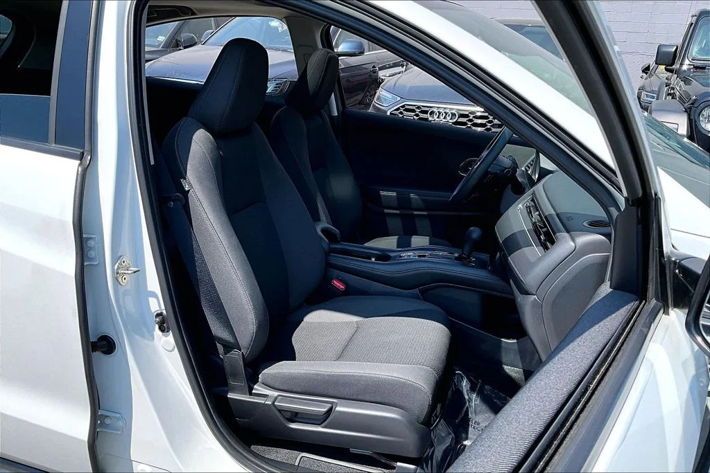 Used 2020  Honda EX image 28