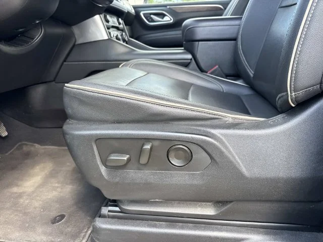 Used 2022 White Chevrolet Premier image 32