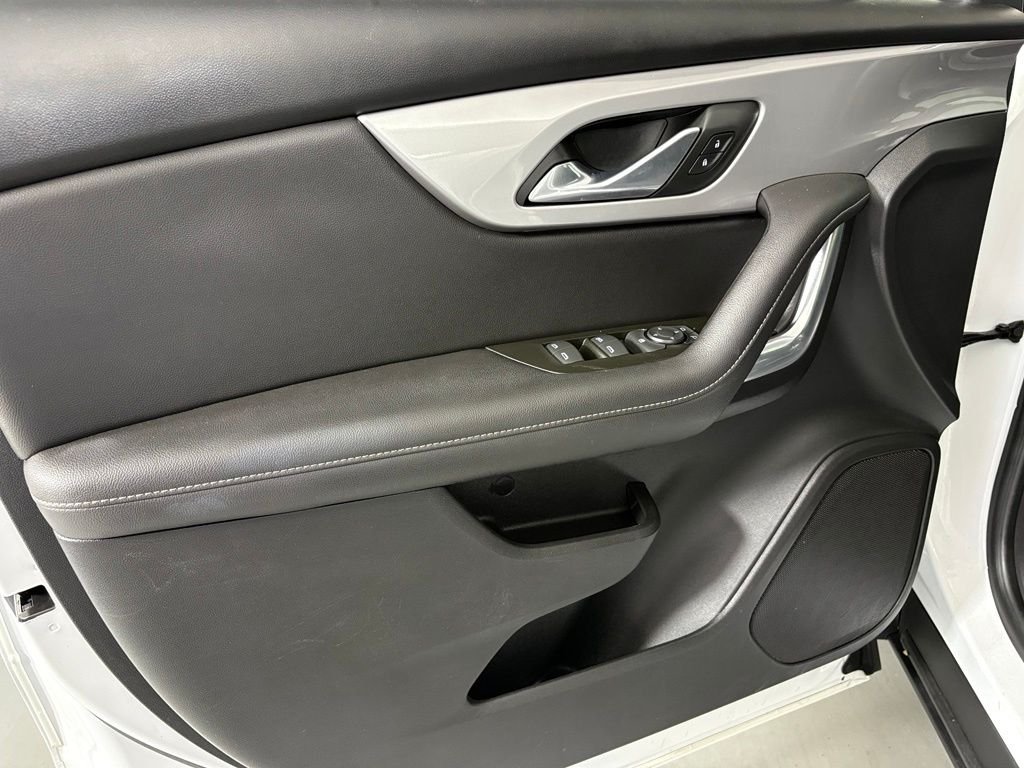 Used 2023 White Chevrolet LT image 15