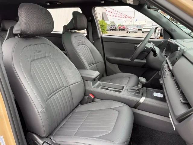 New 2027 Brown Kia X-Line S image 24