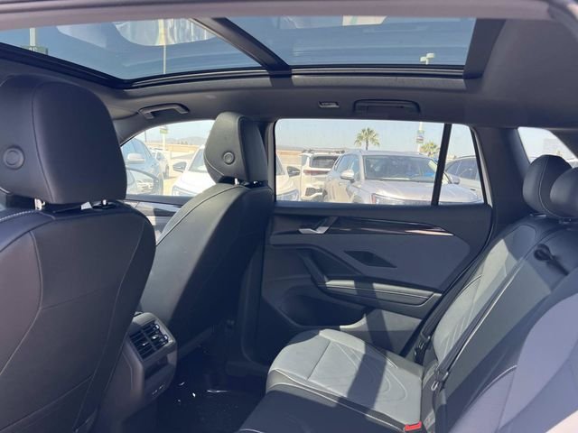 New 2026 White/off-white Volkswagen 2.0T SE R-Line Black image 23
