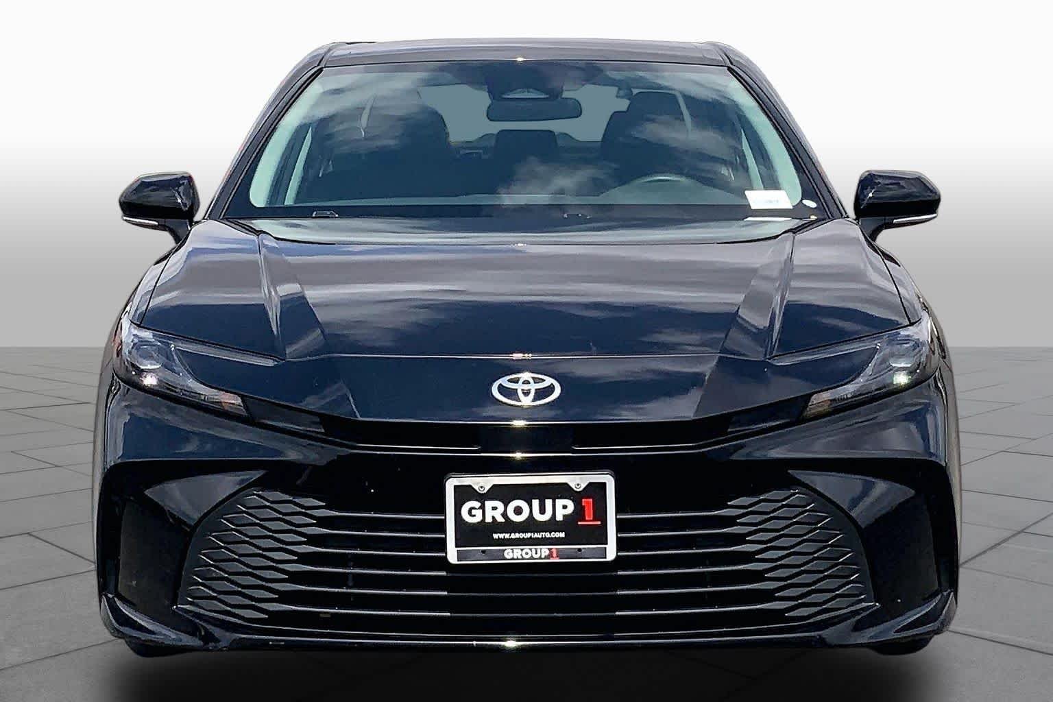 Used 2025 Midnight Black Metallic Toyota LE image 4