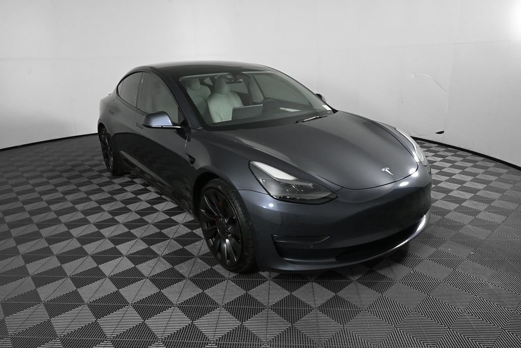 Used 2022  Tesla Performance image 20