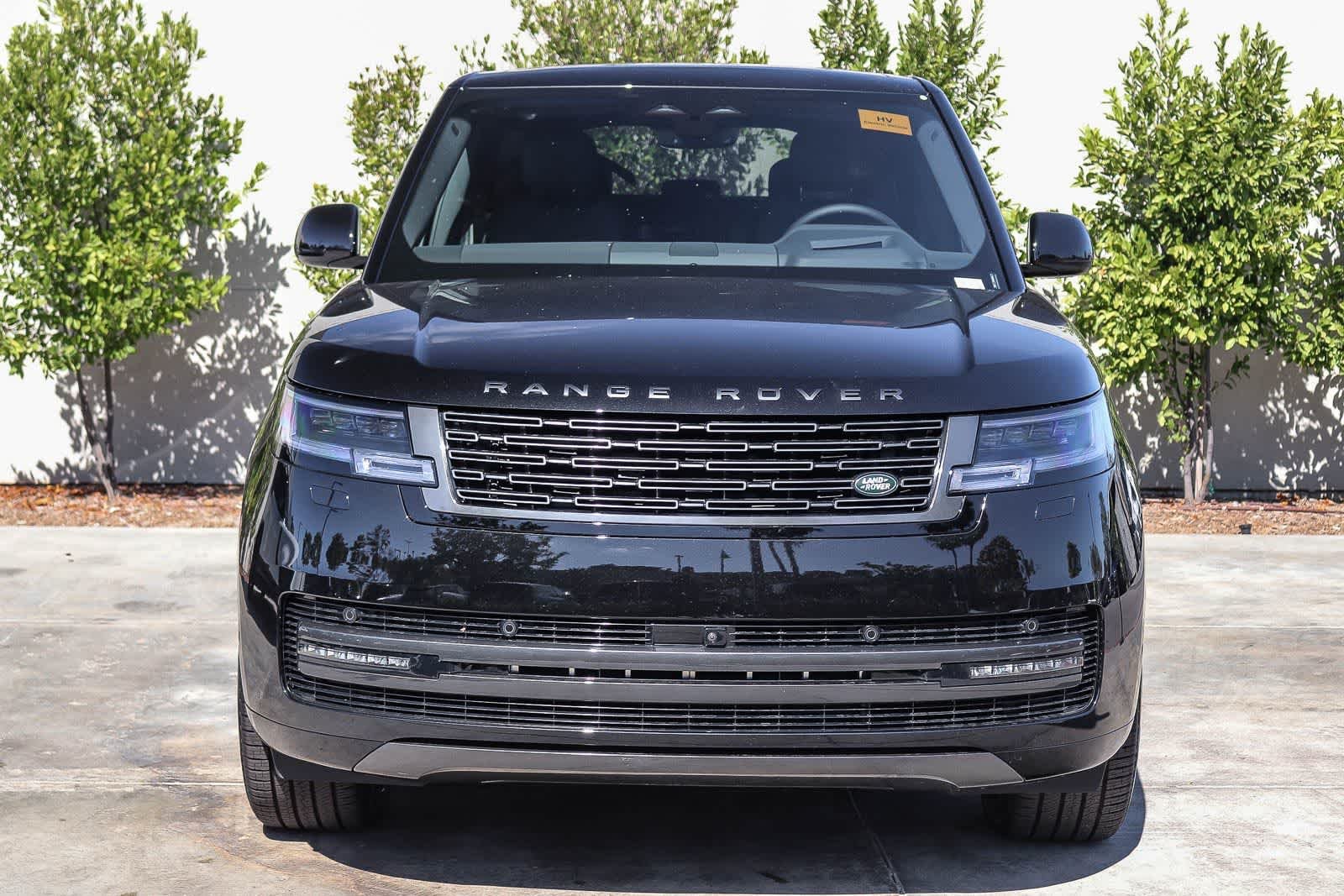 New 2026 Santorini Black Land Rover SE image 2