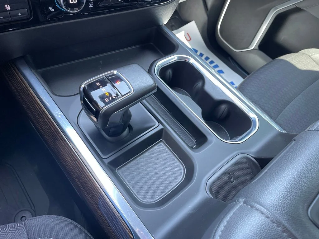 Used 2022 Onyx Black GMC Elevation image 9