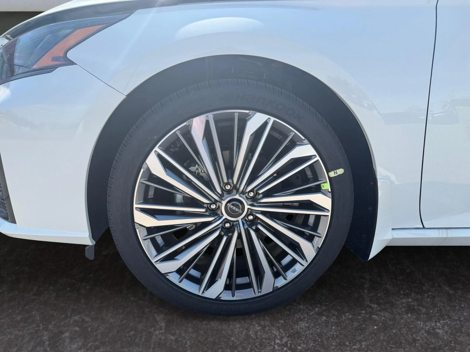 New 2026 Pearl White Tricoat Nissan SV image 27