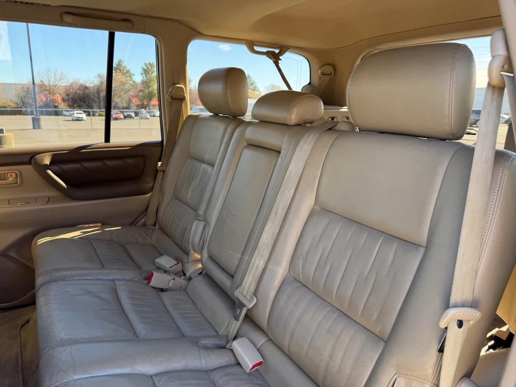 Used 2000 Black Toyota Base image 30