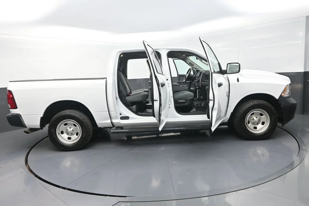 Used 2019 White Ram Tradesman image 38