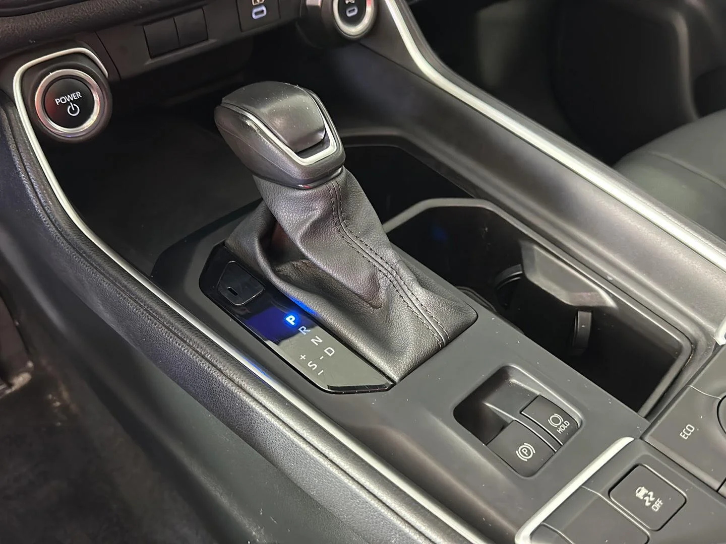 Used 2024 Wind Chill Pearl Toyota XLE image 18